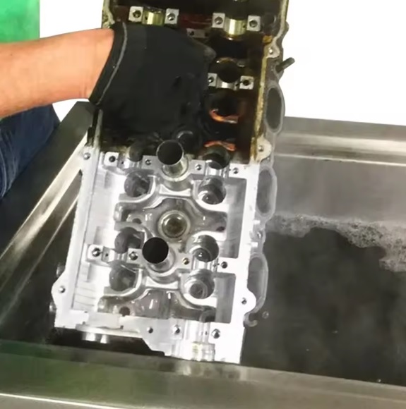 Công suất siêu âm lớn cho hiệu suất làm sạch cao