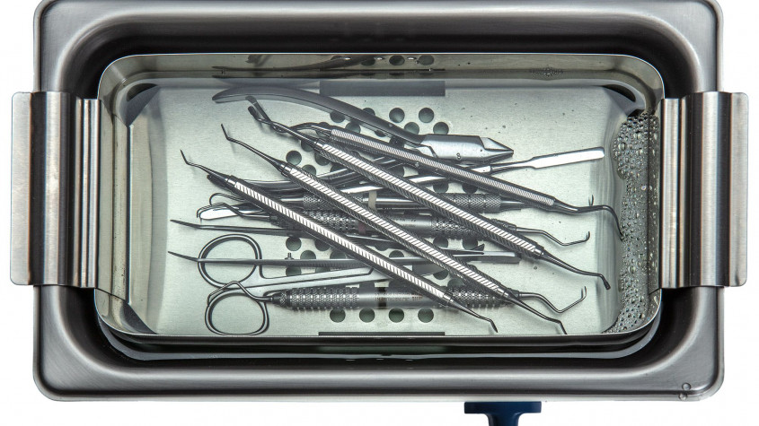 Rửa dụng cụ nha khoa bằng sóng siêu âm