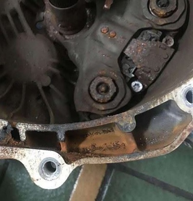 Máy rửa siêu âm loại bỏ rỉ sét