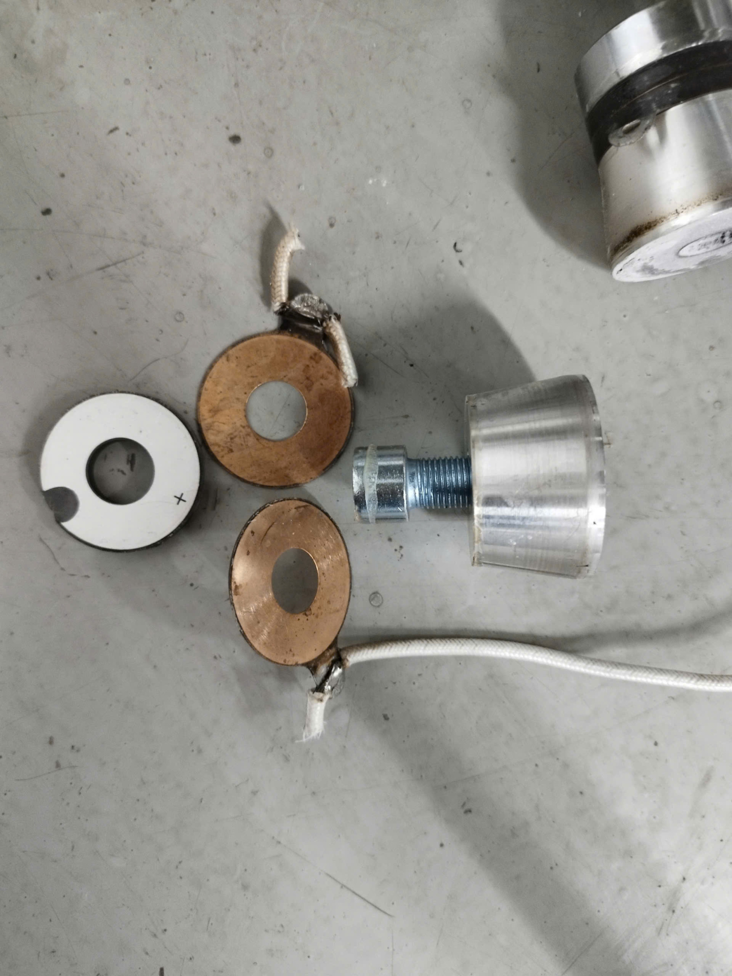 đầu rung siêu âm bị vỡ