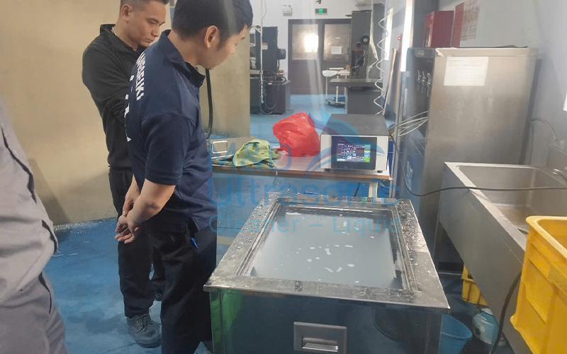 Bàn giao máy rửa siêu âm cho doanh nghiệp FDI Nhật Bản