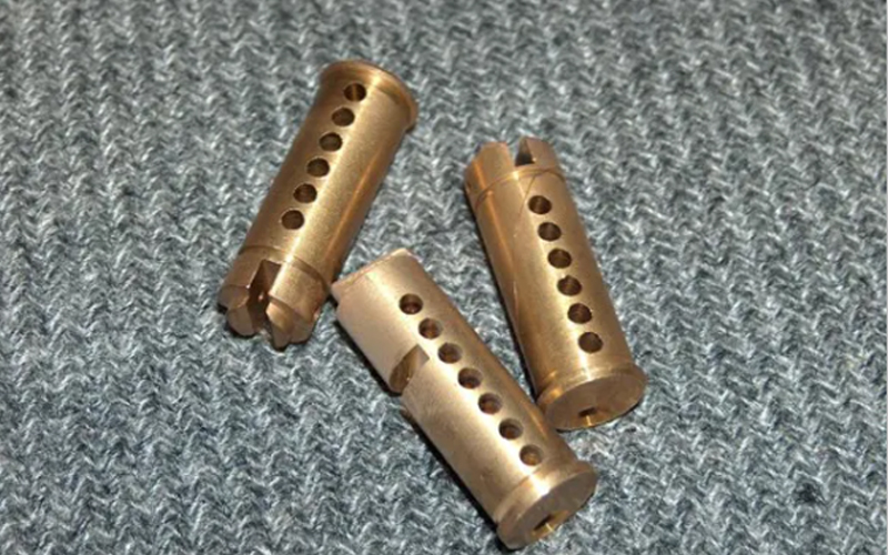 Làm sạch lỗ mù bằng sóng siêu âm hiệu quả